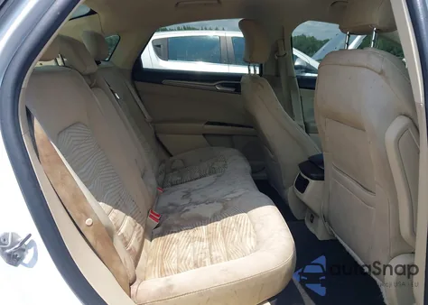 2016 Ford Fusion Se z USA, uszkodzony, nr VIN 3FA6P0H70GR296824